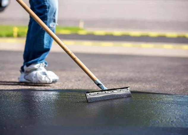 How to seal a driveway properly