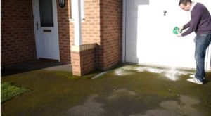 How to remove moss from asphalt driveway